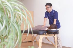 背中への整体