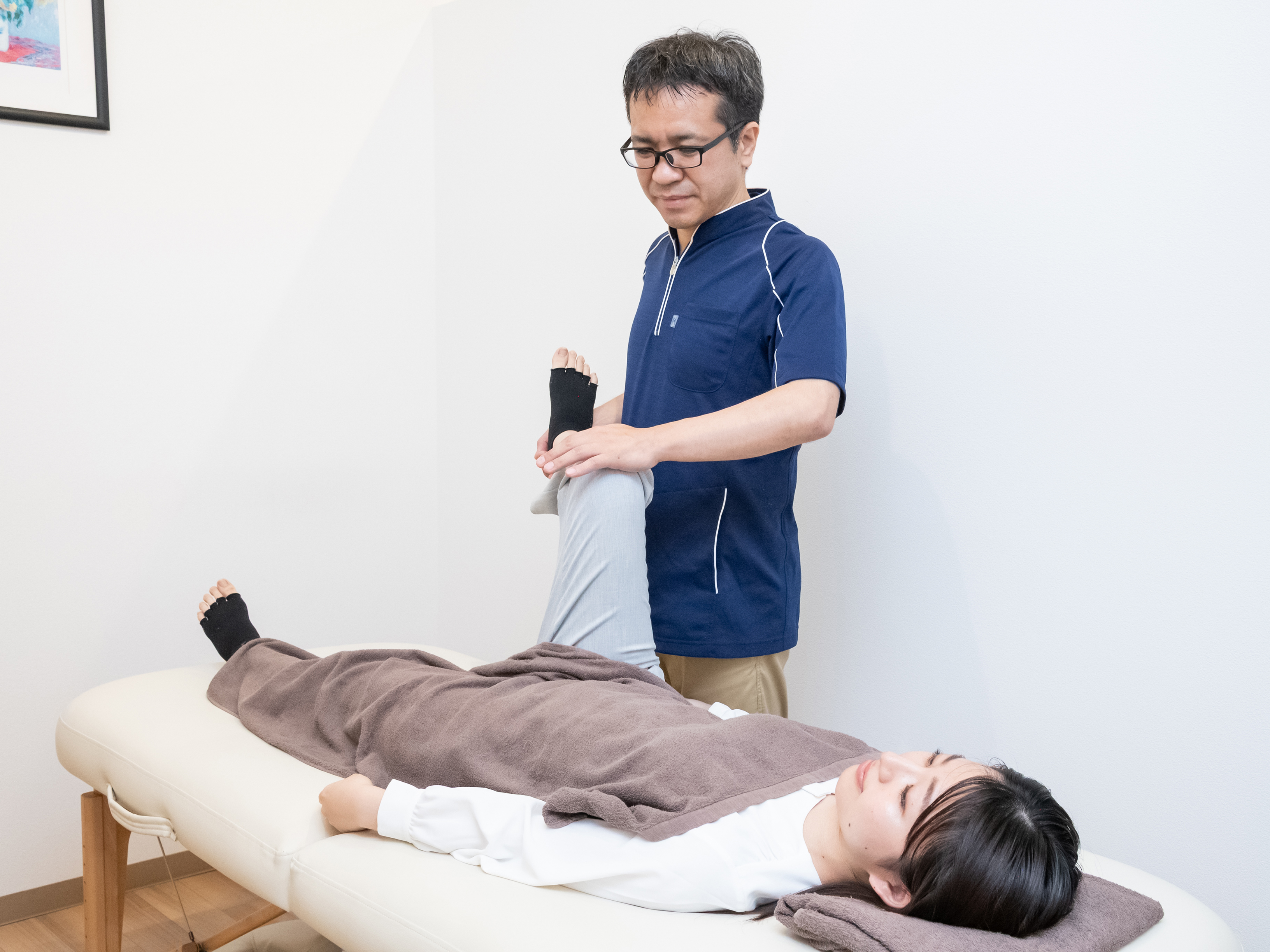 その腰痛は危険かも？病院へ行くべきサインと注意すべき症例チェックリスト